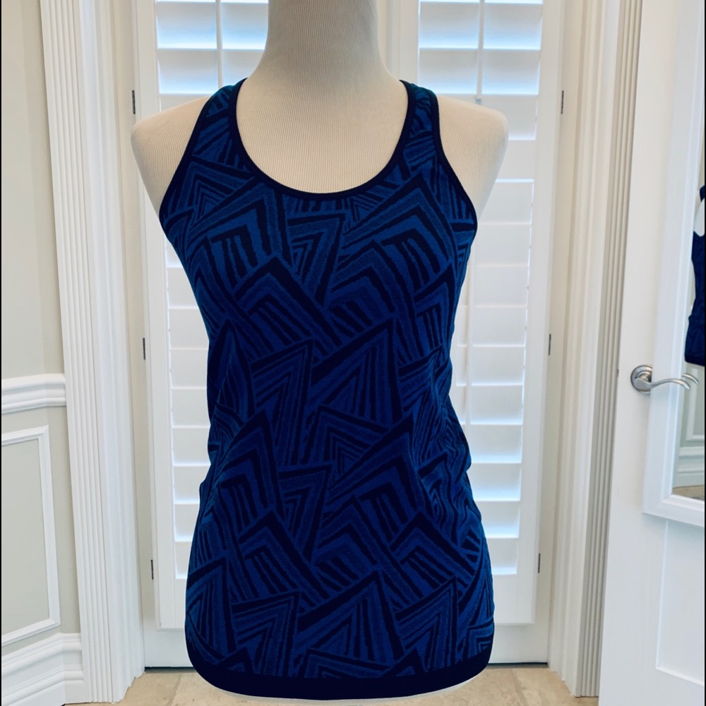 FABLETICS Tank